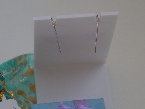 Ear wire closure